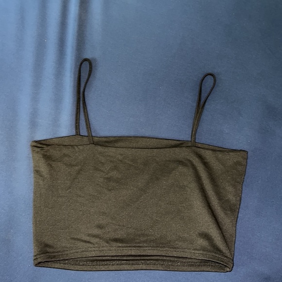 Black crop tank top - Picture 2 of 2